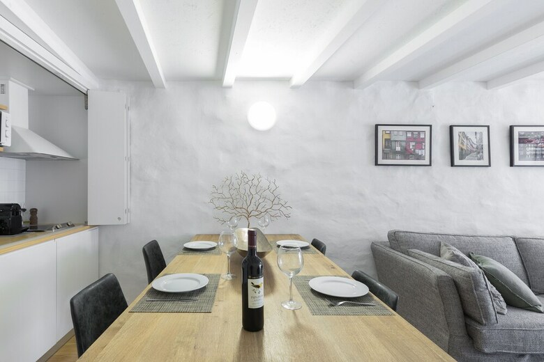 Apartamentos Caldeireiros Feel At Home