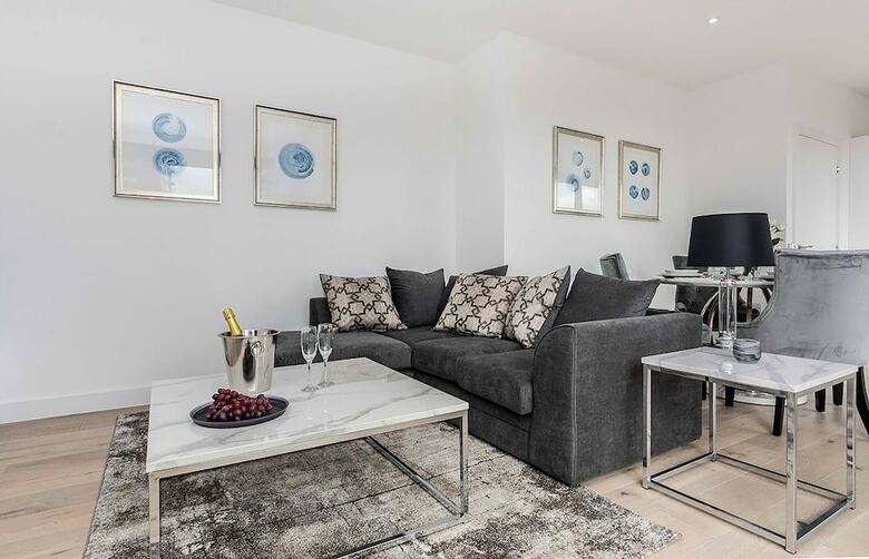 Royal Crescent Apartments Vittrum Suites