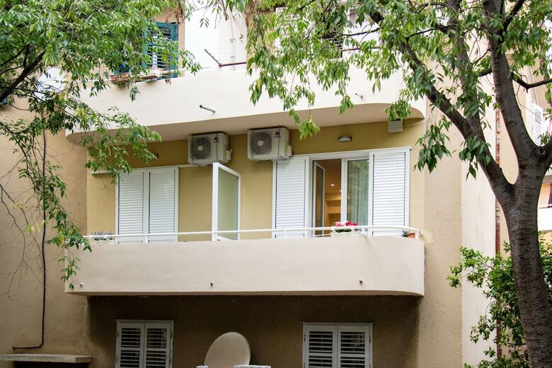 Lugo Apartments