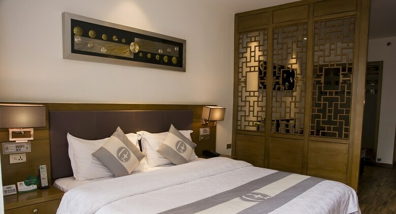 Qjia West Street Hotel