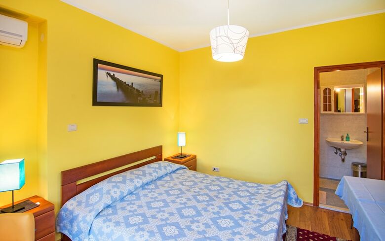 Hotel Rooms Vila Irma