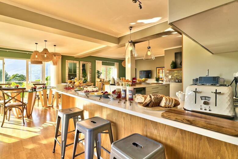 Bed & Breakfast Devonport House