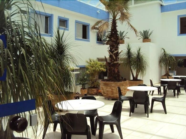 Charme Hotel Guaruj�