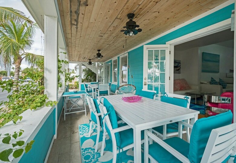 Oceanic Estate #2 - Two Bedroom Apartment