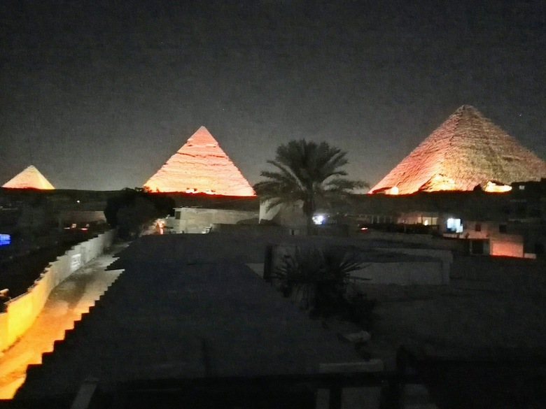 Hotel Atlantis Pyramids Inn