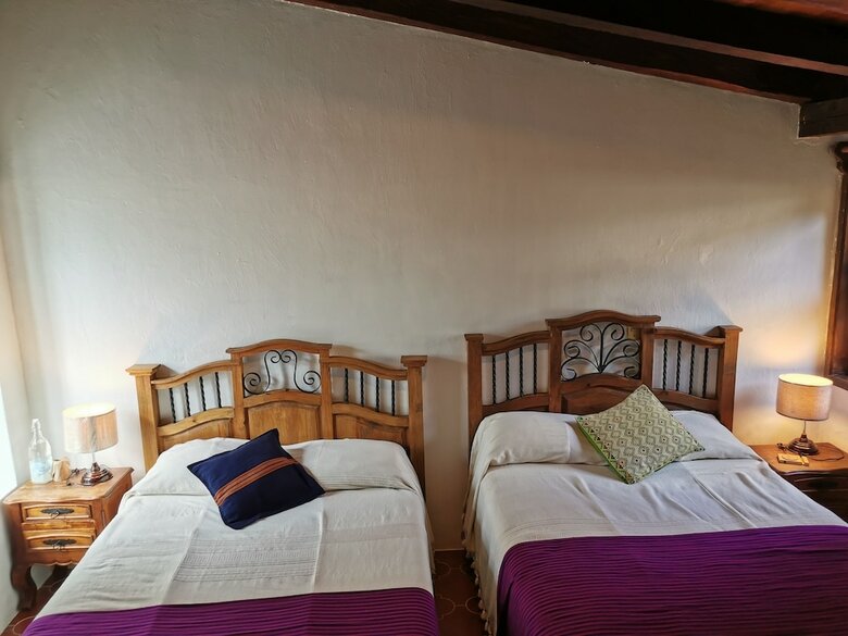 Bed & Breakfast Posada Ocho Barrios
