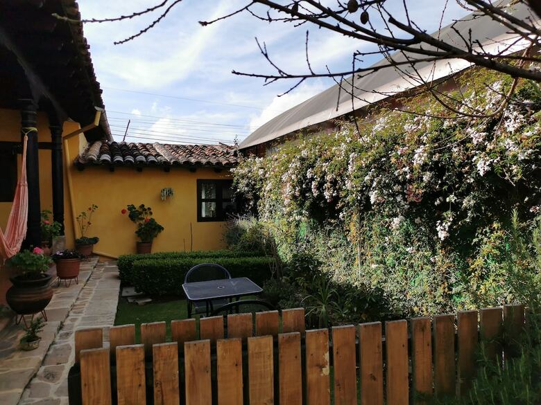 Bed & Breakfast Posada Ocho Barrios