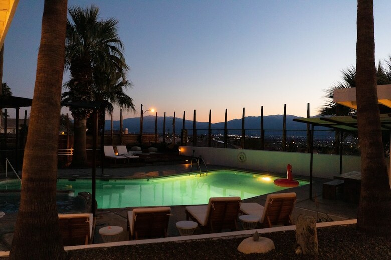 Miracle Manor Boutique Hotel & Spa