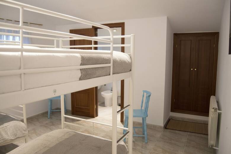 Bed & Breakfast Hostel El Pico de Santillana