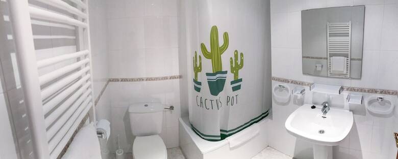 Bed & Breakfast Hostel El Pico de Santillana