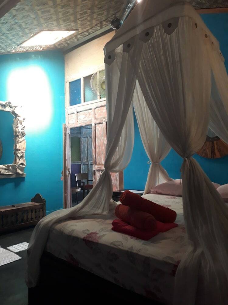 Hostal Arjuna Garden Homestay - Hostel