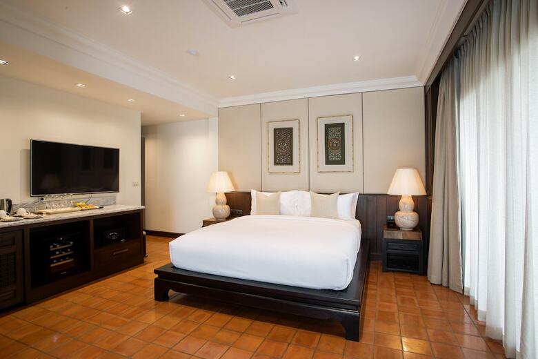 Hotel The Bridge An Eclectic Luxotel Chiangmai