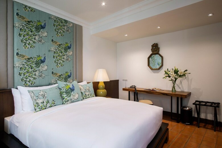 Hotel The Bridge An Eclectic Luxotel Chiangmai