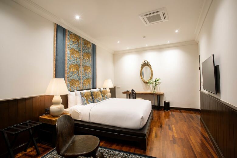 Hotel The Bridge An Eclectic Luxotel Chiangmai