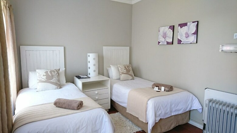 Hotel Indigo Moon Guesthouse
