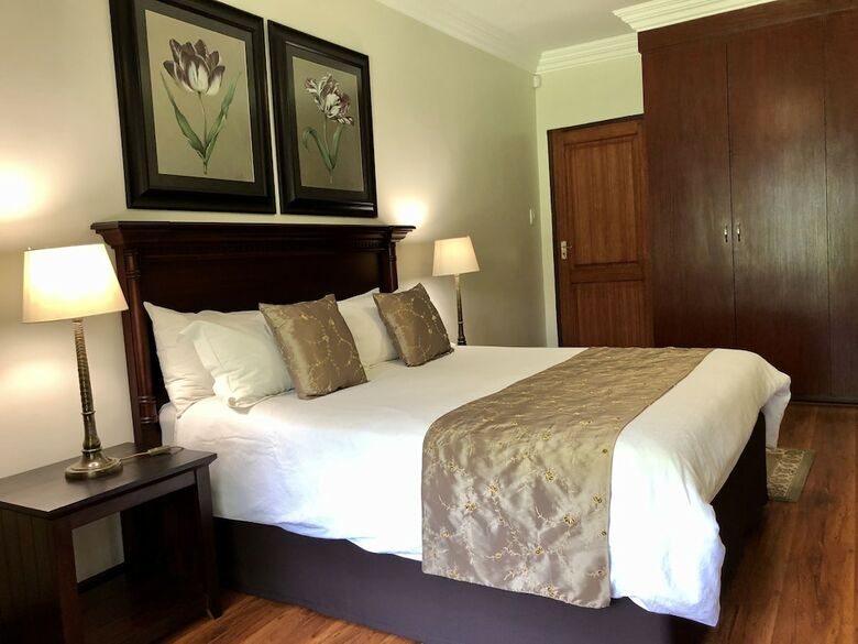 Hotel 5 On Jean