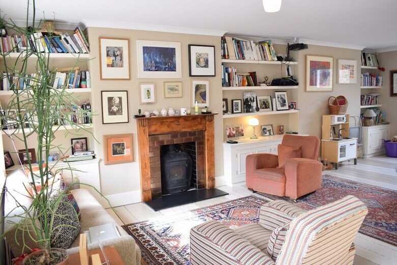 2 Bedroom Family Home In Hammersmith