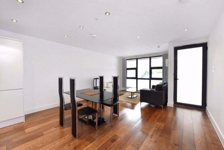 Apartamentos Canary Wharf 2 Bedroom Flat With Parking