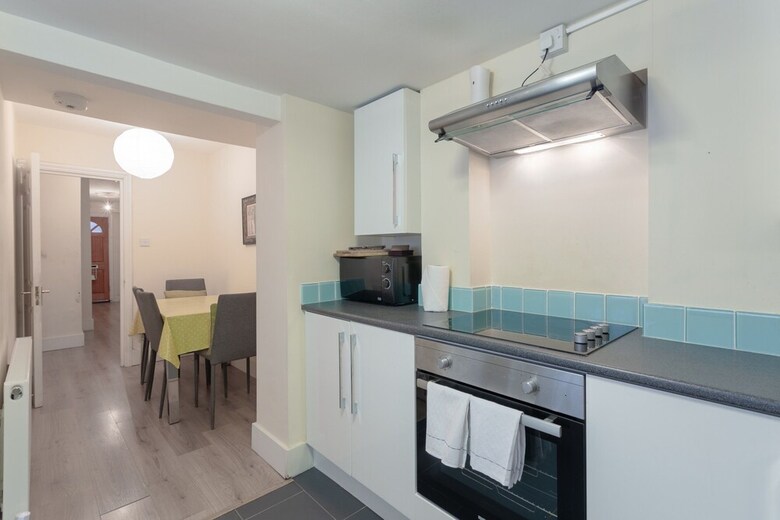 1 Bedroom Apartment In Notting Hill Accommodates 3