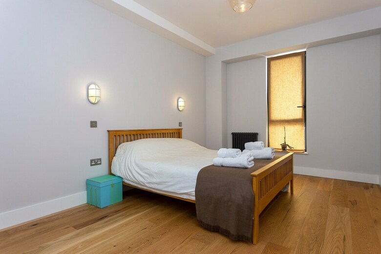 Apartamentos 1 Bedroom Converted Warehouse In Stoke Newington