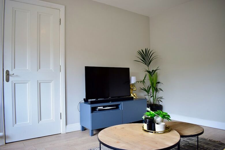 2 Bedroom Home In Dublin 4