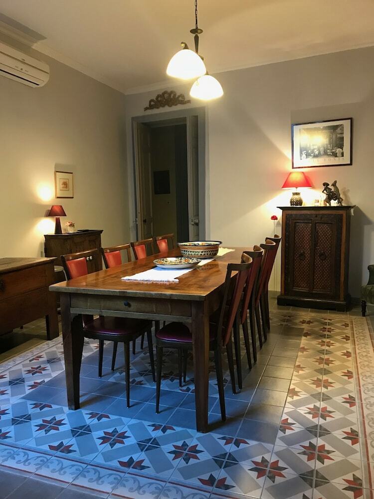 Hotel Couleurs de Camargue Chambres D'h�tes