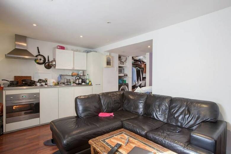 1 Bedroom Apartment In Aldgate