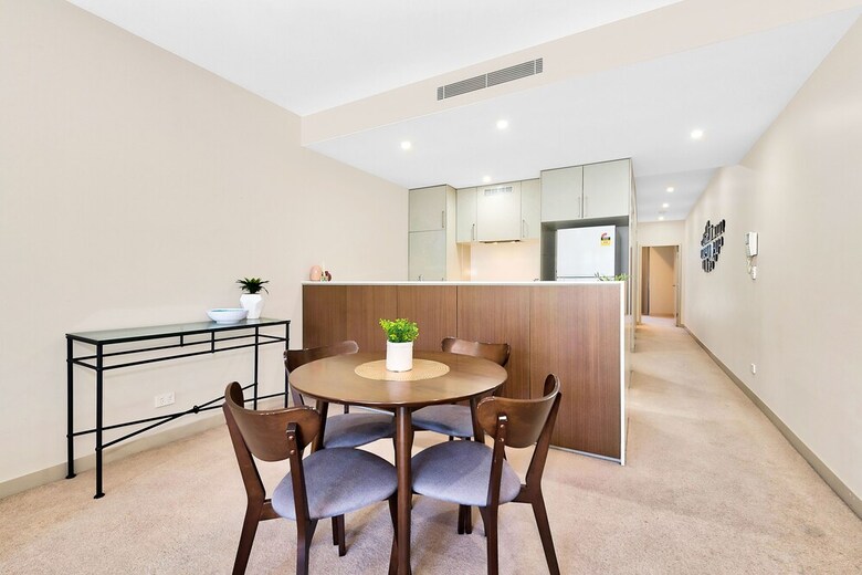 Apartamentos Spacious And Serene Apt In The Leafy Suburb