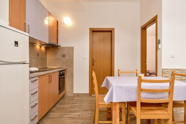 Beach Resort Apartments Bucina