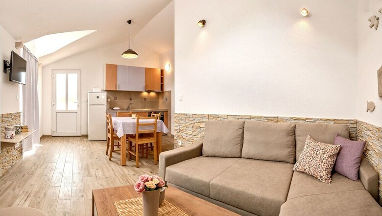 Beach Resort Apartments Bucina