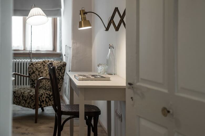 Bed & Breakfast 1477 Reichhalter Eat & Sleep