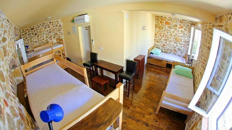 Hostal Tequila Bar Hostel - Adults Only
