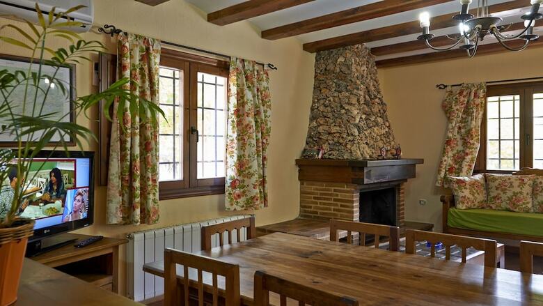 Agroturismo Casas Rurales Batan Rio Tus