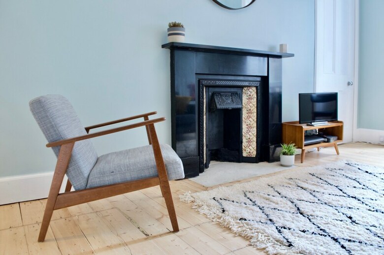 Modern New Town 1 Bedroom Apartment