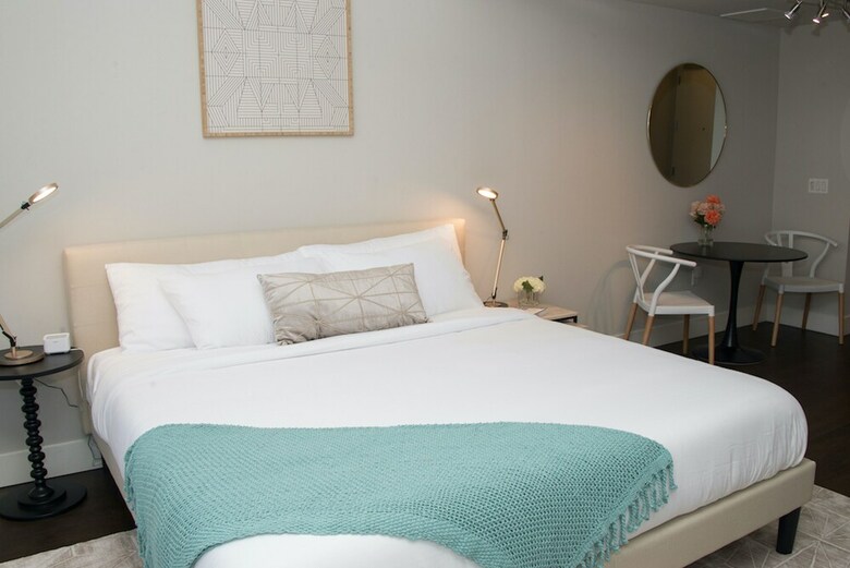Kasa Orange County Apartments