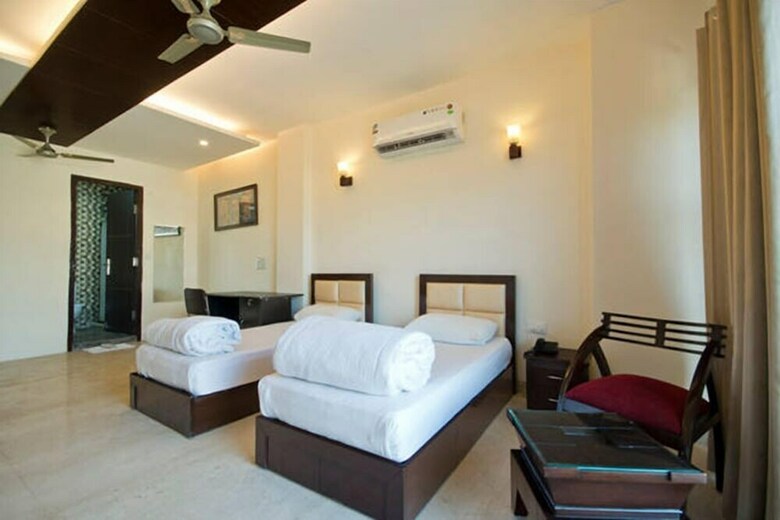 Hotel Green Earth - Sushant Lok