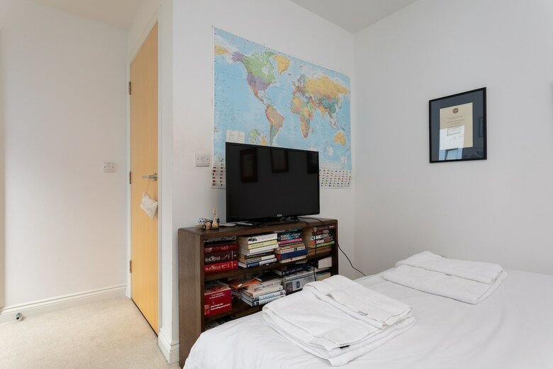 2 Bedroom Apartment In Greenwich