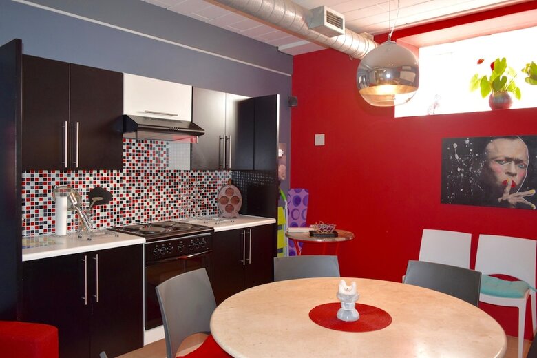 Modern 3 Bedroom Apartment In Central Cape Town