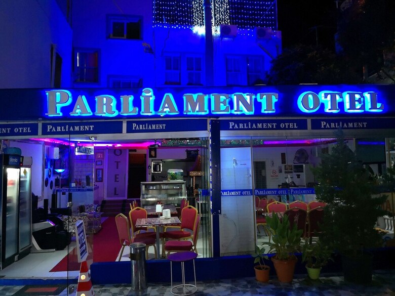 Hotel Parliament Otel
