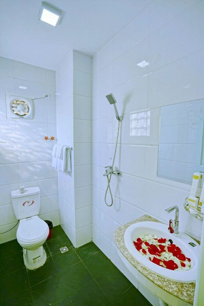 Moon Light Hotel
