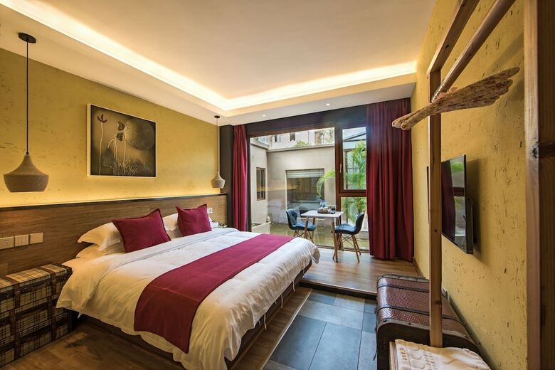 Hua XI Tang Hotel