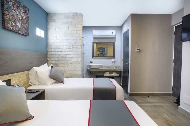 Hotel Collection O Illusion Express