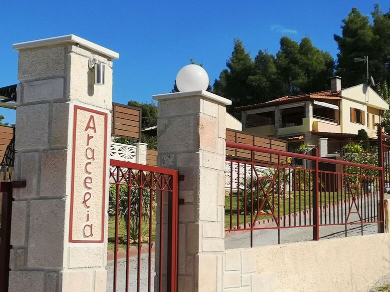 Apartamentos Aracelia Casas de Verano