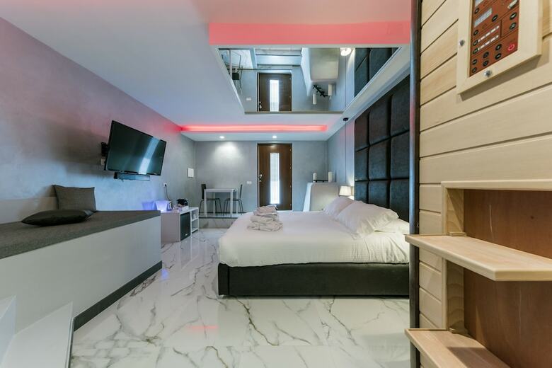 Hotel Comola Luxury Suite