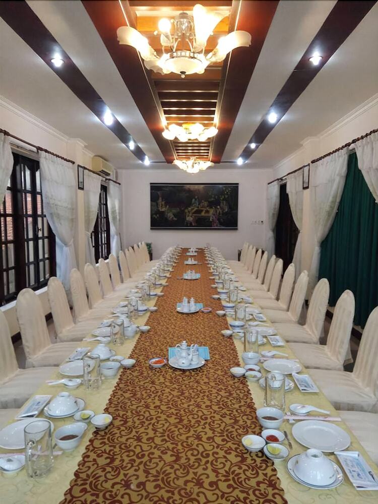 Huong Phong Hotel