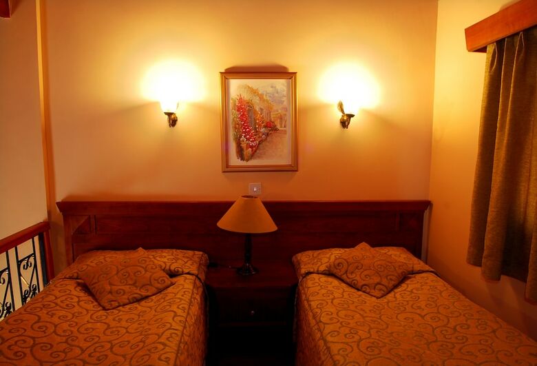 Hotel Bellapais Monastery Village