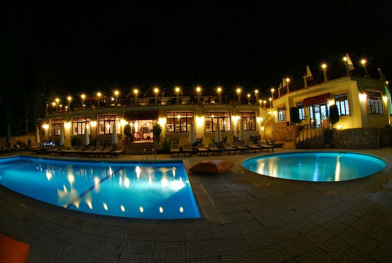 Hotel Bellapais Monastery Village