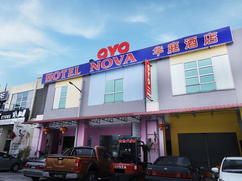 Oyo 43934 Nova Hotel