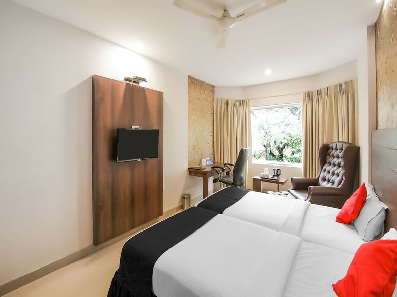 Capital O 18430 The Dawn Hotel