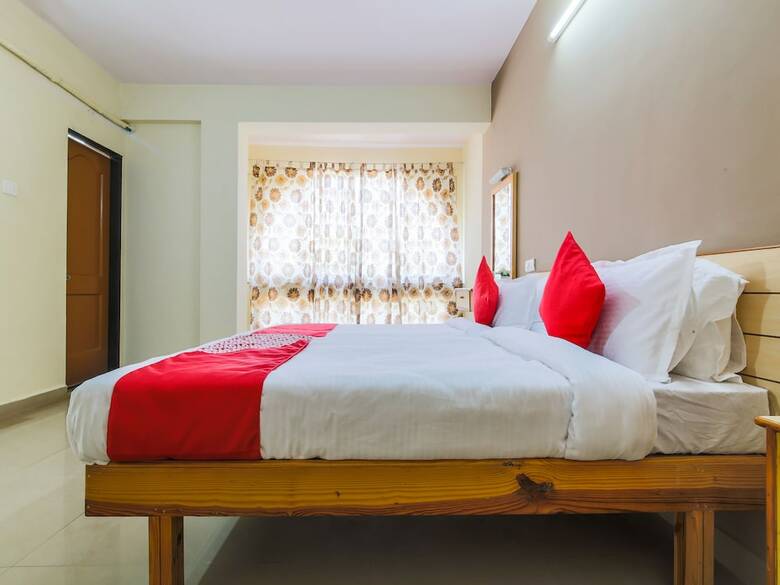 Oyo 18505 Hotel Rukmini